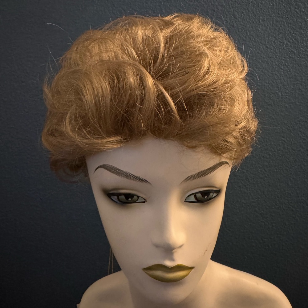 Elegant Brown Women's Wig